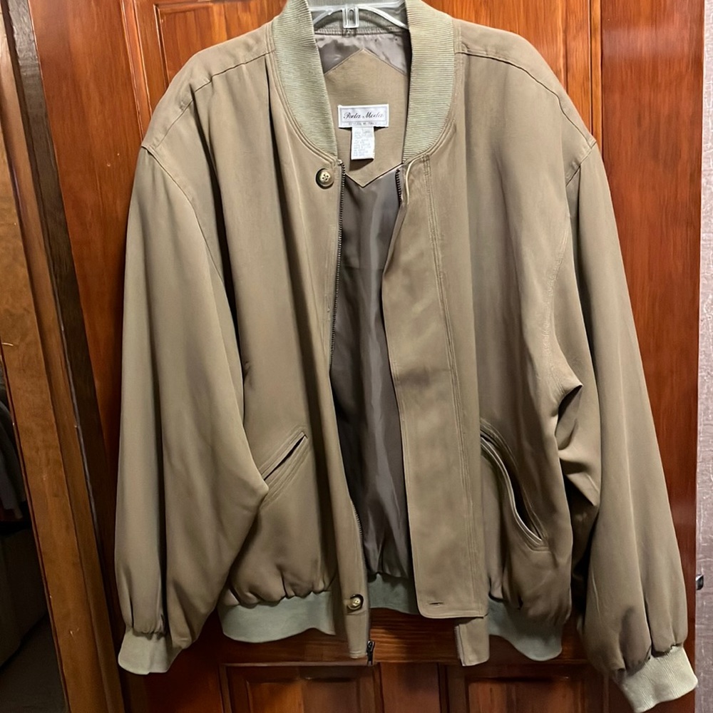 Vintage Poeta Moda Lightweight Silk Bomber Jacket Mens Size Large. Like New Cond